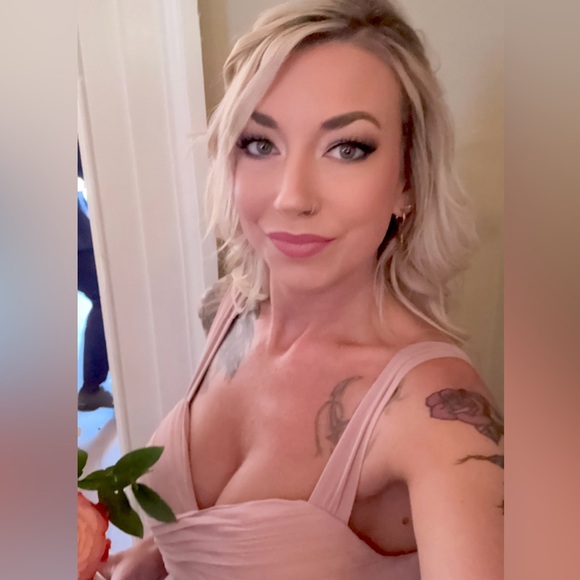 Meet your Posher, Tiffany - Picture 14 of 16